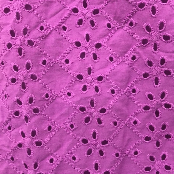 Draper James Women's Short Puff Sleeve Heidi V-Neck Top - Picture 6 of 9